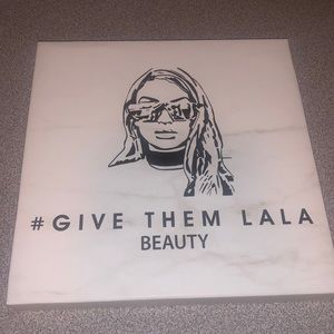 Give them Lala. The grown woman palette.